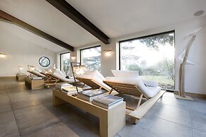 Le Clos Saint-Martin Hôtel & Spa