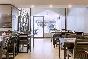Maxim's Inn
