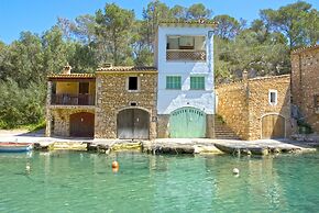 Marblau Hostal