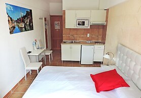 Marblau Hostal