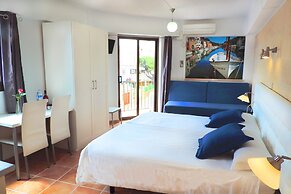 Marblau Hostal