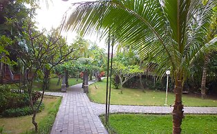 Palm Beach Hotel Bali