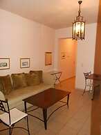 Lambrinos Suites