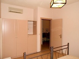 Lambrinos Suites