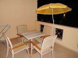 Lambrinos Suites