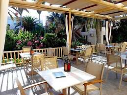 Lambrinos Suites