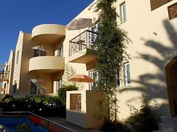 Lambrinos Suites