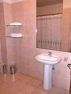 Lambrinos Suites