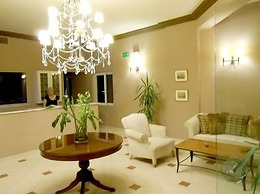 Lambrinos Suites
