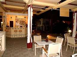 Lambrinos Suites