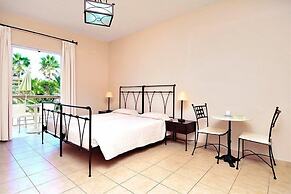 Lambrinos Suites