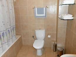 Lambrinos Suites