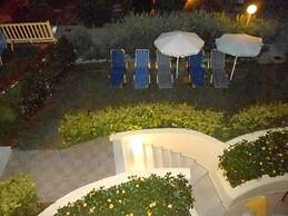 Lambrinos Suites