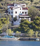 Drymna Hotel