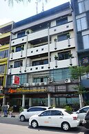 Losari Beach Inn
