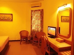 Losari Beach Inn
