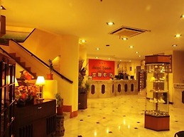 Losari Beach Inn