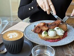Brady Hotels Central Melbourne