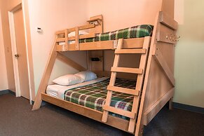 HI Banff Alpine Centre - Hostel