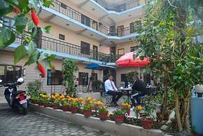 Hotel Travel-Inn