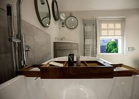 Great Fosters - A Small Luxury Hotel