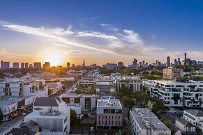 Oaks Melbourne South Yarra Suites