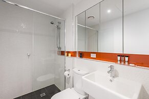 Oaks Melbourne South Yarra Suites