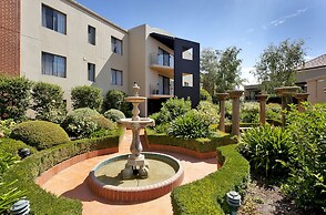 Astra Apartments - The Griffin