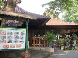 Gazebo Beach Hotel