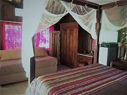 Gazebo Beach Hotel