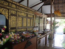 Gazebo Beach Hotel