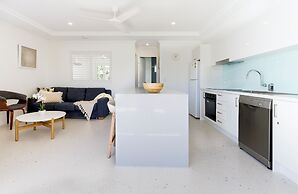 Noosa River Palms