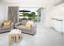 Noosa River Palms