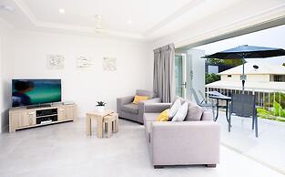 Noosa River Palms