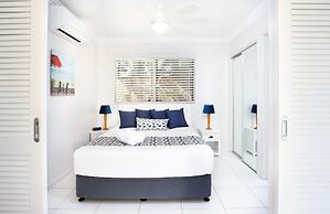 Noosa River Palms