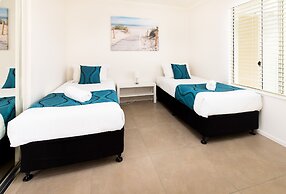 Noosa River Palms