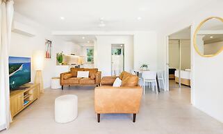 Noosa River Palms