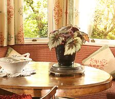 Seaview House Hotel