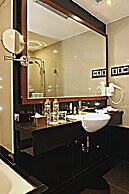 Best Western Plus Makassar Beach