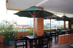 Best Western Plus Makassar Beach