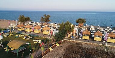 Unluselek Hotel