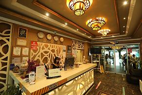 Unluselek Hotel
