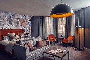 Malmaison Reading