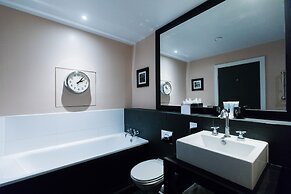 Malmaison Reading