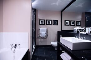 Malmaison Reading