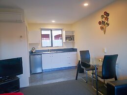 Aston Court Motel Blenheim