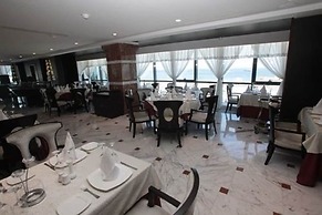 Oasis Hotel