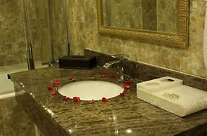 Oasis Hotel