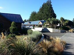 The Peaks Motor Inn