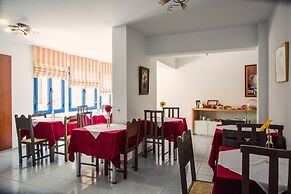 Iliana Hotel